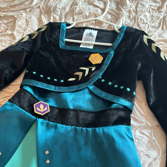 Disney Parks Official frozen Anna costume size 4 - Picture 2 of 6